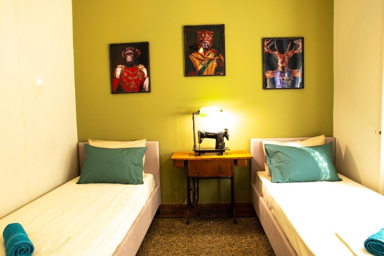 Exis Suite Atene Esterno foto